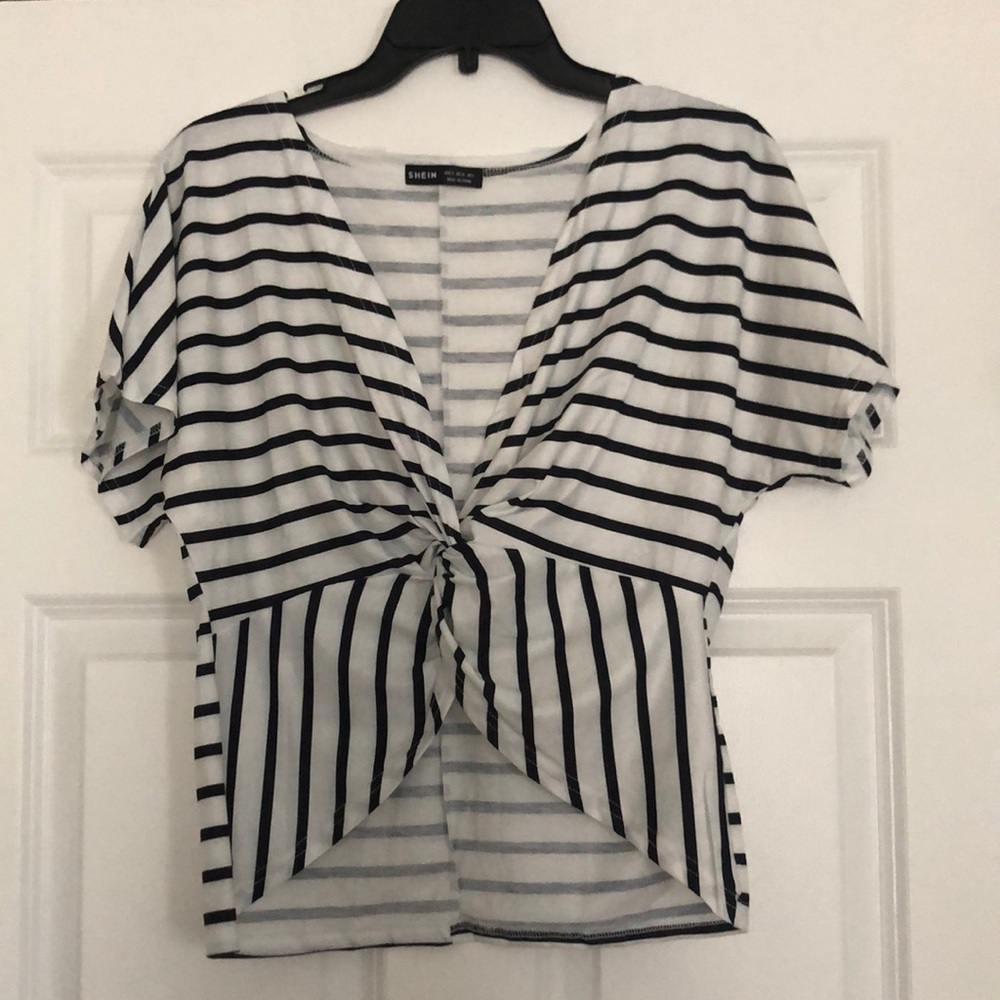 SHEIN short sleeve crop top